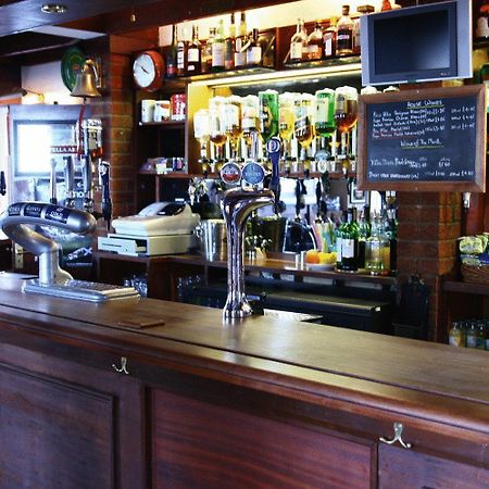 Lion And Fiddle Hotel Trowbridge Ngoại thất bức ảnh