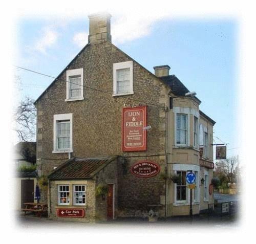 Lion And Fiddle Hotel Trowbridge Ngoại thất bức ảnh
