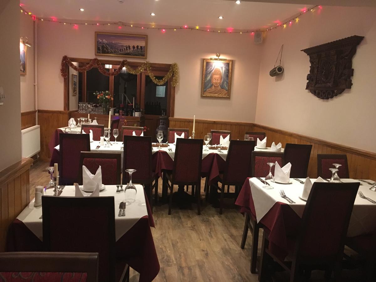 Lion And Fiddle Hotel Trowbridge Ngoại thất bức ảnh