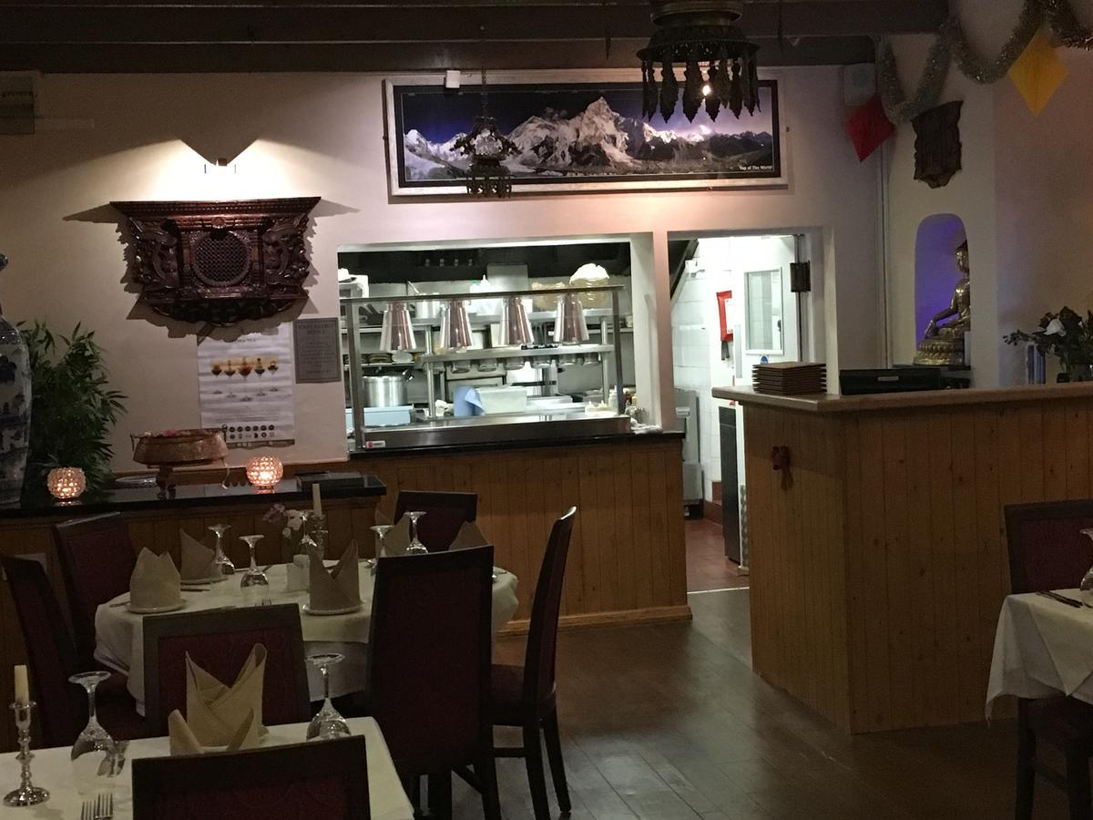 Lion And Fiddle Hotel Trowbridge Ngoại thất bức ảnh
