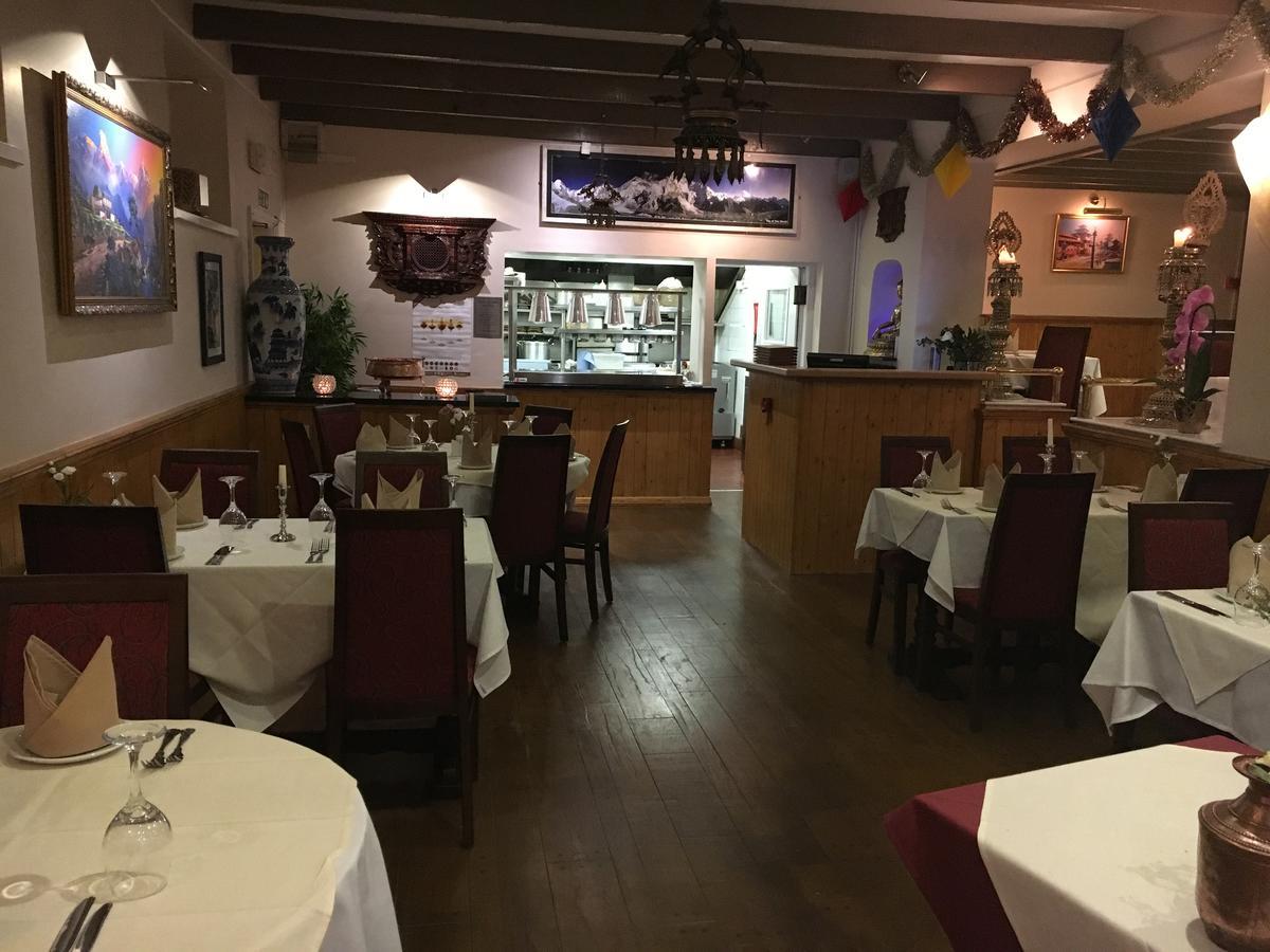 Lion And Fiddle Hotel Trowbridge Ngoại thất bức ảnh